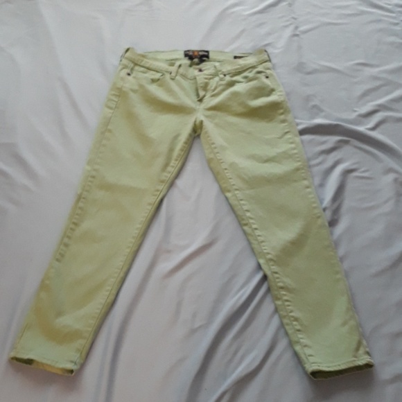 Meet your Posher, Donna - Picture 2 of 2